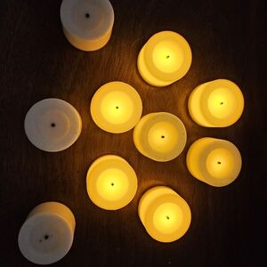 Realistic battery-powered flickering votives (10 count)